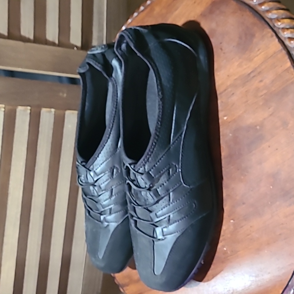 Shoes for Crews (Europe) Ltd...8.5 - Picture 4 of 6